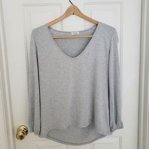 Tobi Slit Sleeve Cold‎ Shoulder V-Neck Top Gray Size Small